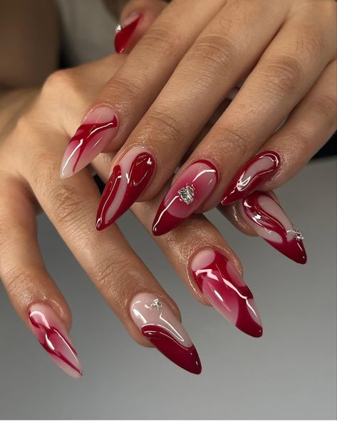 Dark Cherry Red Nails Stiletto, Red Nail Art Inspiration, Christmas Nail Art Almond, Nail Inspo Red Chrome, Birthday Nail Black Women, Christmas Red And Silver Nails, Red Ethereal Nails, Red Long Nail Designs, Red Nails With Silver Chrome