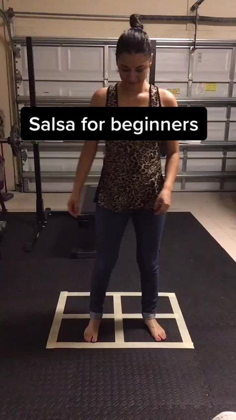 Easy step to dance salsa 💃🏻 #salsa #bailasalsa #salsaforbeginners #bailefácil Bachata Steps, Salsa For Beginners, Salsa Dancing Steps, Salsa Moves, Salsa Dance Lessons, Belly Dance Lessons, Dance Salsa, Dance Workouts, Salsa (dance)