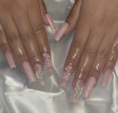 nails Sweet 16 Nails, Quince Nails, Quinceanera Nails, Light Pink Nails, Cute Acrylic Nail Designs, Hello Kitty Nails, Long Acrylic Nails Coffin, Acrylic Nails Coffin Pink, Pink Acrylic Nails