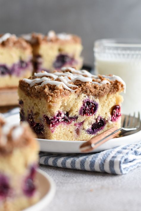 Blueberry Sour Cream Coffee Cake Gluten Free Coffee Cake Recipe, Blueberry Sour Cream Coffee Cake, Gluten Free Cupcake Recipe, Gluten Free Coffee Cake, Rhubarb Coffee Cakes, Blueberry Crumb Cake, Cake With Cinnamon, Streusel Cake, Gluten Free Cake Recipe