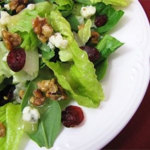 Missy's Candied Walnut Gorgonzola Salad Recipe Walnut Gorgonzola Salad, Gorgonzola Cheese Recipes, Candied Walnuts For Salad, Cranberry Spinach Salad, Gorgonzola Salad, Vegetarian Thanksgiving Recipes, Champagne Vinaigrette, Christmas Dinners, Spinach Salad Recipes