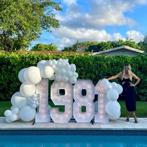 Balloon Arch With Marquee Letters, Love Marquee Letters With Balloons, Balloon Arch With Letters, Prom Letters Ideas, Grad Marquee Letters With Balloons, Prom Letters, Marquee Letters With Balloons, Marquee Letters Decor, Birthday Marquee