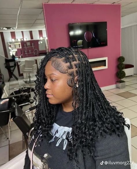 3b/4c Hairstyles, Cori Leroy Braids With Curls, Knotelles Braids Hairstyles, Trendy Braids For Black Women 2023, Different Braided Hairstyles Black Women, Smeduiem Knotless With Curls At The End, Hairstyles For Winter For Black Women, Shirt Knotless Braids, Hair Ideas Black Women Braids