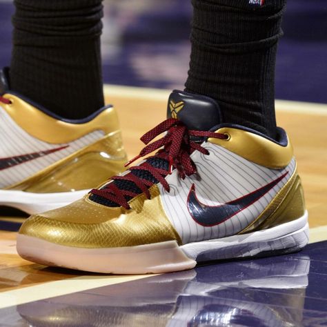 Nike Kobe 4 Protro "Gold Medal" Returning August 2024 Kobe 4 Gold Medal, Kobe 4 Protro, Metal Outfit, Olympic Basketball, Gold Color Combination, Metallic Gold Color, Us Olympics, Olympic Medals, Shield Logo