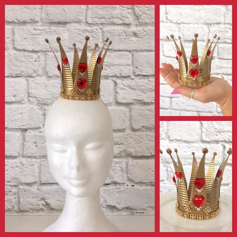 Descendants Rise Of Red Queen Of Hearts Costume, Queen Of Hearts Masquerade, Diy Queen Of Hearts Crown, Queen Of Hearts Hairstyles, Queen Of Hearts Crown Diy, Red Queen Crown, Queen Of Hearts Crown, Red Queen Costume, Disfarces Halloween