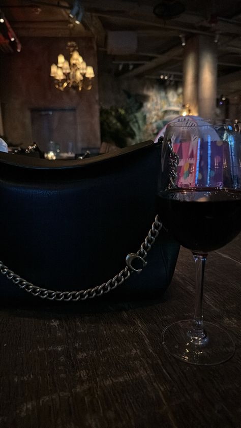 Dark aesthetic, wine glass, coach bag, girls night out, drinks Wine Glass Aesthetic Dark, Wine Glass Aesthetic, Night Out Drinks, Aesthetic Wine, Bistro Food, Aesthetic Bags, Woman Wine, Instagram My Story, Coach Bag