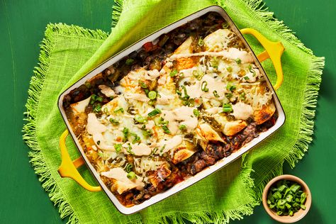 Salsa Verde Enchiladas, Verde Enchiladas, Green Salsa Recipe, Enchilada Bake, Black Bean Enchiladas, Bean Enchiladas, Fresh Meals, Roll Ups Tortilla, Green Salsa