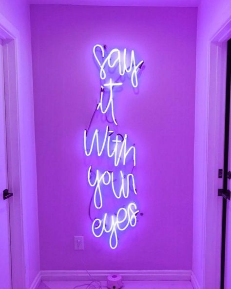 Baddie Lashes Aesthetic, Purple Lash Room Decor, Purple Lash Aesthetic, Purple Lash Room, Lash Business Aesthetic, Lash Decor, Lash Room Ideas, Lash Ideas, Purple Aesthetics