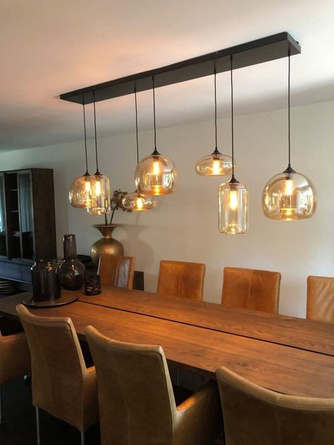 Black Pendant Lights Over Dining Table, Dinning Room Table Lights, Hanging Dining Table Lights, Light Dinning Room Ideas, Big Light Fixtures, Dinning Room Lamp Ideas, Dinning Table Lights, Dinning Lights Ideas Modern, Dinning Table Lighting