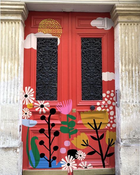 Front Door Mural, Door Painting Ideas Creative, Door Murals Painted, Door Art Ideas, Shed Mural, Painting On Door, Faux Door, Colored Doors, Paint A Mural