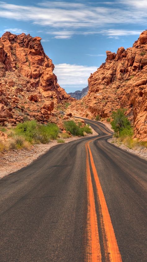 Remote Places, Screen Wallpaper Hd, Gold Wallpaper Iphone, Blowin' In The Wind, Desert Road, Gambling Machines, Scenic Wallpaper, West Coast Road Trip, Valley Of Fire