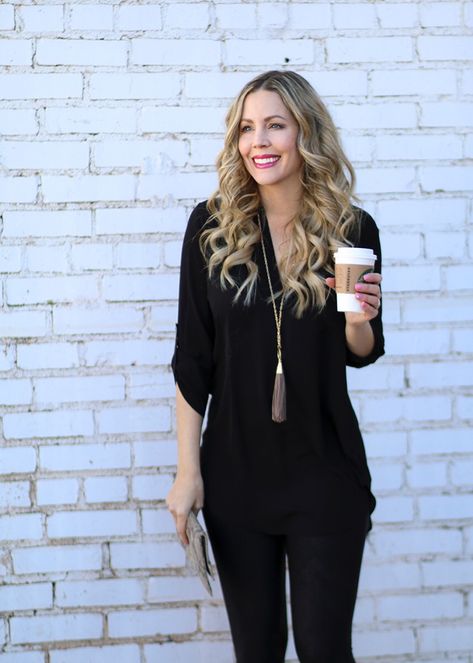 One Shirt Three Ways//See how I styled one shirt three ways//Date night look//casual outfit//All black outfit//outfit ideas//curlsandcashmere.com Black Tunic Outfit, Oklahoma Fashion, Tunic Outfit, Winter Work, Black Tunic, Fashion Group, All Black Outfit, Xmas Party, Top Pins