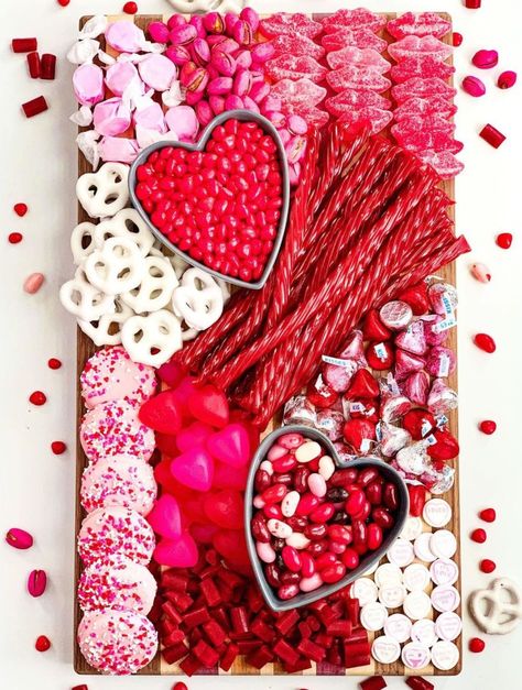 We've rounded up our 10 favorite Valentine's Day food & drink ideas! Whether you're planning a romantic dinner, entertaining, or having a party, these Valentine's food & drink ideas are for you! We've included everything from treats, dinner ideas, appetizer ideas, charcuterie board ideas, desserts, and breakfast for the perfect Valentine's day (or galentine's day!) ♥ Valentine�’s Day Dessert Board, Galentines Boards, Galentines Board Ideas, Valentines Veggie Tray, Valentines Breakfast Charcuterie Board, Galentines Board Night, Valentine's Charcuterie Board, Valentines Day Event Ideas, Valentines Day Family Dinner