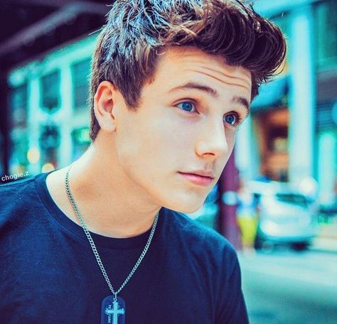 His eyes... <3 >>> I love spencer Spencer Kane, Anthem Lights, Wattpad Cover, Gorgeous Guys, Soul Songs, Male Celebrities, Christian Artists, Lightbulbs, Wattpad Covers