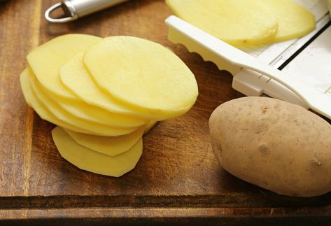 How to Keep Peeled Potatoes From Turning Brown: 3 Methods Ham Glaze Recipe, Ham Glaze, Holiday Feast, Baby Potatoes, Peeling Potatoes, Glaze Recipe, Savoury Dishes, Prosciutto, Kitchen Hacks