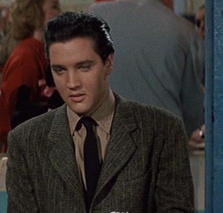 Wild in the country Elvis Movie, King Creole, Film Blue, Elvis Movies, Blue Hawaii, Dysfunctional Family, Drama Film, Movie Scenes, Motion Picture