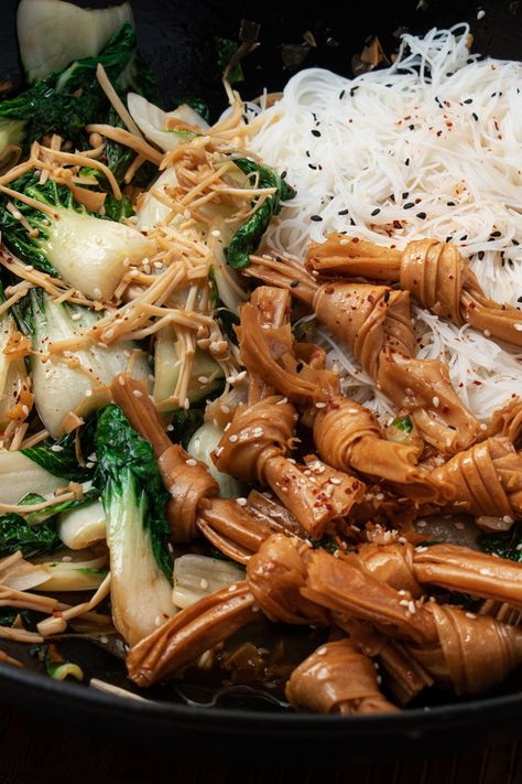 Stir fried bok choy with enoki mushrooms and tofu knots and rice vermicelli. Tofu Knots Recipe, Recipes With Enoki Mushrooms, Tofu Knots, Enoki Mushroom Recipe, Dried Tofu, Enoki Mushrooms, Mushroom Stir Fry, Colorful Dishes, Rice Vermicelli