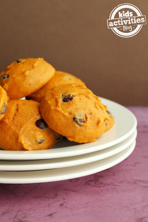 Pumpkin Chocolate Chip Cookie Recipe Easy Pumpkin Cookies, Chocolate Chip Pumpkin Cookies, Gluten Free Pumpkin Cookies, Dump Cake Pumpkin, Make Chocolate Chip Cookies, Healthy Chocolate Chip, Pumpkin Chocolate Chip, Pumpkin Chocolate Chip Cookies, Chocolate Chip Cookie Recipe