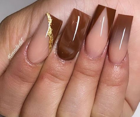 Caramel Brown French Tip Nails, Brown Nail Inspo Short, Brown Nails Design Square, Brown Nails Short Square, Brown Nail Designs Short, Brown Short Nails Design, Short Acrylic Nails Brown, Cute Brown Acrylic Nails, Brown Nail Designs Acrylic