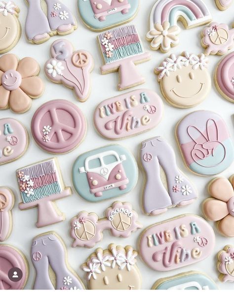 5 Is A Vibe, Five Is A Vibe, Vintage Oven, Best Themes, First Birthday Cookies, Custom Sugar Cookies, 5th Birthday Party Ideas, Iced Sugar Cookies, Cookie Business