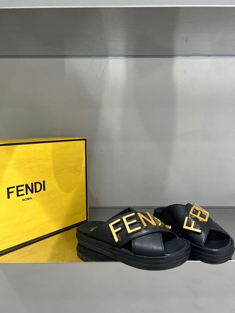 Fendi Slippers, Birkenstock Arizona, Wedding Plans, Birkenstock, Fendi, Slippers, Sandals