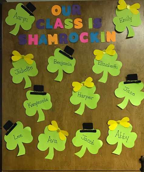 Daycare Bulletin Boards, Penguin Preschool, St Patrick's Day Bulletin Board, Decor Ideas For Classroom, Classroom Bulletin Boards Elementary, St Patricks Day Decor, March Themes, St Patricks Crafts, Irish Luck