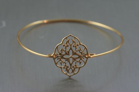 Filigree Bangle, Gold Arm Band, Filigree Bracelet, Stil Boho, Brass Bangle, Bangles Making, Gold Armband, Gold Plated Bangles, Bridesmaid Bracelet