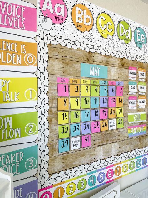 Bulletin Board Boarders Ideas For Teachers, Happy Hues Classroom Decor, Bright Colored Classroom Theme, Alphabet Bulletin Board Ideas, Kindergarten Classroom Bulletin Boards, Second Grade Classroom Themes, Prek Bulletin Board, Classroom Alphabet Display, Tropical Classroom Theme