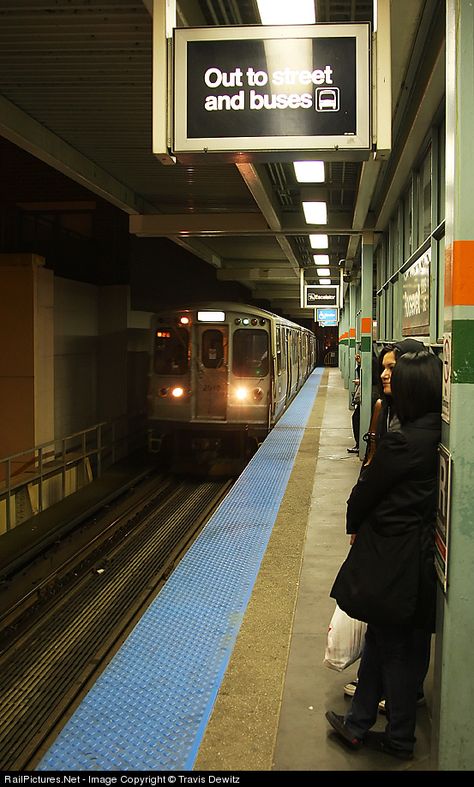 Chicago Cta Aesthetic, Chicago Train Aesthetic, Reference Background, Chicago Life, Chicago Metro, Chicago Living, Chicago Transit Authority, Chicago Aesthetic, Metro Subway