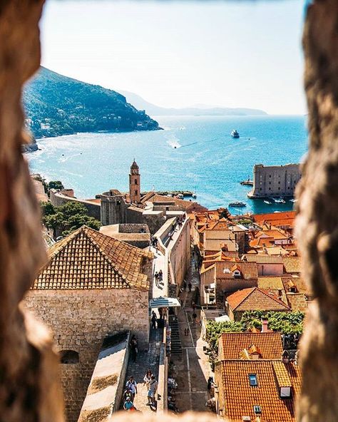 Places To Visit In Europe, Visit Croatia, Beautiful Cities, Travel Photography Inspiration, Cities In Europe, Dubrovnik Croatia, Croatia Travel, Most Beautiful Cities, Best Photo