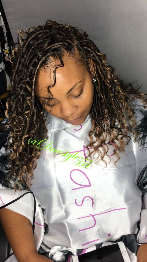 Boho Loc Bob Styles, Bob Bohemian Locs, Boho Soft Locs Bob With Barrel Ends, Boho Soft Locs Bob, Labor Braids, Boho Loc Knot Bob, Crotchet Curly, Bohemian Locks, Curly Crotchet Hairstyles