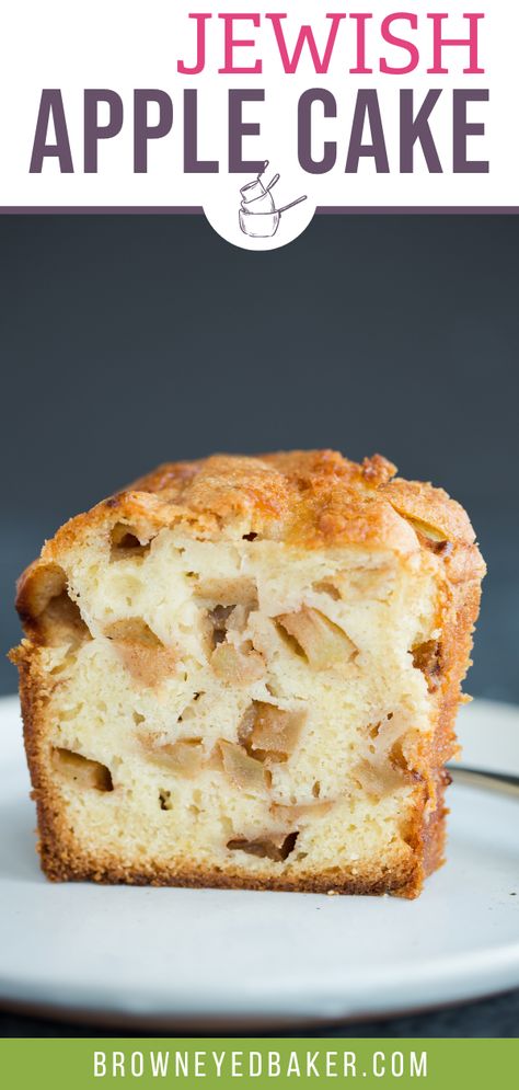 Jewish Apple Cake :: A wonderfully dense and moist cake batter studded with tons of cinnamon-sugar coated apples. The perfect fall dessert for any occasion! Late Snacks, Jewish Apple Cake, Jewish Desserts, Jewish Foods, Apple Cinnamon Cake, Apple Cakes, Apple Recipes Easy, Jewish Food, Moist Cake