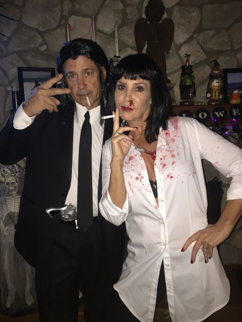 Pulp fiction Mia Wallis Pulp Fiction Costume, Pulp Fiction Costume, Movie Fancy Dress, Halloween Couple Costumes, Good Couple, Best Couples Costumes, Fairy Halloween Costumes, What Is Halloween, Hallowen Ideas