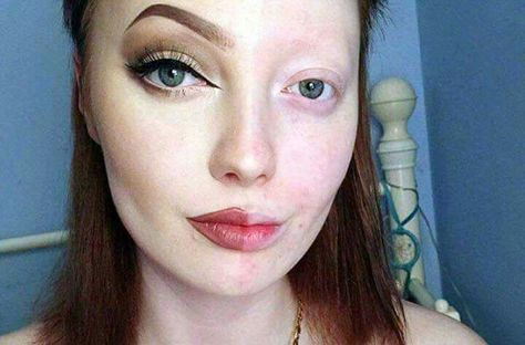 Half Face Makeup, Funny Makeup, Makeup Vs No Makeup, Makeup Before And After, Makeup Humor, Power Of Makeup, Makeup Transformation, Half Face, No Makeup