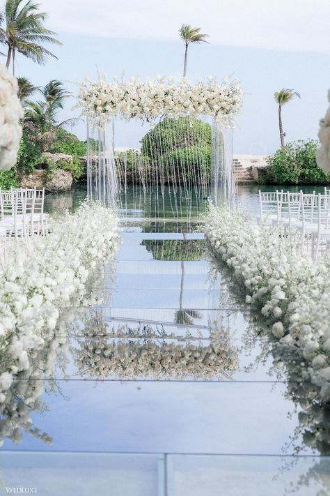 Tropical Oasis ~ WedLuxe Media Infinity Pool Wedding, Mirrored Aisle, Glamorous Wedding Venue, Beach Wedding Setup, Brown Wedding Themes, Small Wedding Decor, Mykonos Wedding, Wedding Setup, Wedding Mirror