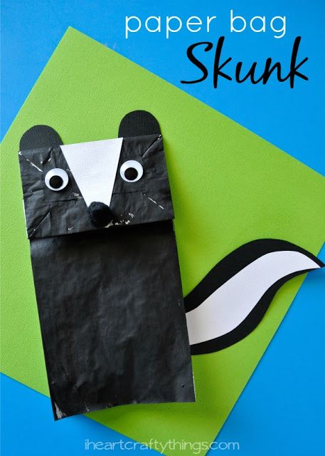 I HEART CRAFTY THINGS: Paper Bag Skunk Craft for Kids Skunk Craft, Forest Animal Crafts, Diy Paper Bag, Paper Bag Crafts, Paper Bag Puppets, Puppet Crafts, Summer 19, Animal Crafts For Kids, Nocturnal Animals