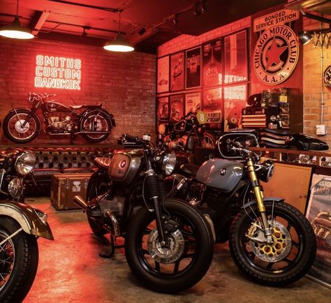 Garage Bike Workshop, Motorcycle Clubhouse, Motorbike Workshop, Motorbike Garage, Biker Garage, Motorbike Shed, Biker Shop, Motorcycle Riding Gear, Motorcycle Store