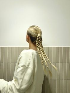 Scandi Hairstyles, Scandinavian Braids, Ice Skating Hairstyles, Scandinavian Hairstyles, Bad Hair Day Hairstyles, Ski Hairstyle, European Hairstyles, Skiing Hairstyles, Ski Hair