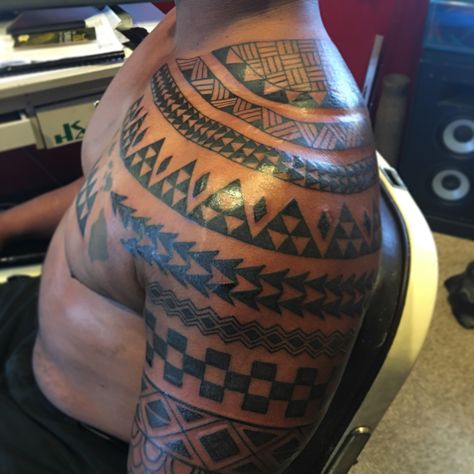 True Hawaiian kakau! Hawaiian Kakau Tattoo, Kakau Tattoos, Polynesian Tattoo Designs, Hawaiian Tattoo, Vintage Tiki, Polynesian Tattoo, Sleeve Tattoos, Body Art, Tattoo Ideas