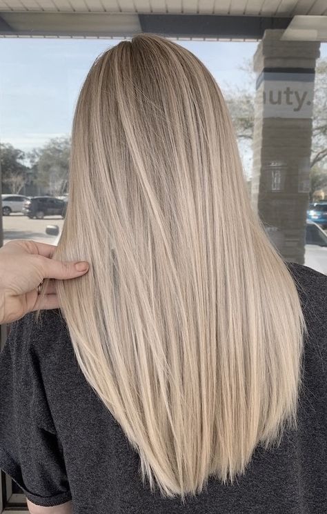 Tmavý Blond, Beige Blonde Hair, Blonde Hair With Roots, Perfect Blonde Hair, Summer Blonde Hair, Ash Blonde Hair Colour, Blonde Hair Transformations, Beige Hair, Icy Blonde Hair