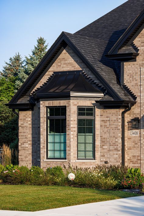 Choosing the right exterior for your home is a big decision! From durability and maintenance to energy efficiency, there’s a lot to consider when comparing brick versus vinyl siding. Brick offers timeless style, longevity, and low maintenance, while vinyl siding provides a short-term budget-friendly option. Want to see which is the best fit for your home?

#brickworks #brickarchitecture #architects #architecture #brick #buildwithbrick #brickinarchitecture  #brickvsvinyl #brickhome #brickhouse Brown Brick House Exterior, Brick Inspiration, Vinyl Brick Siding, Brown Brick Houses, Brick Works, Cladding Systems, Brown Brick, Veneer Panels, Brick Masonry