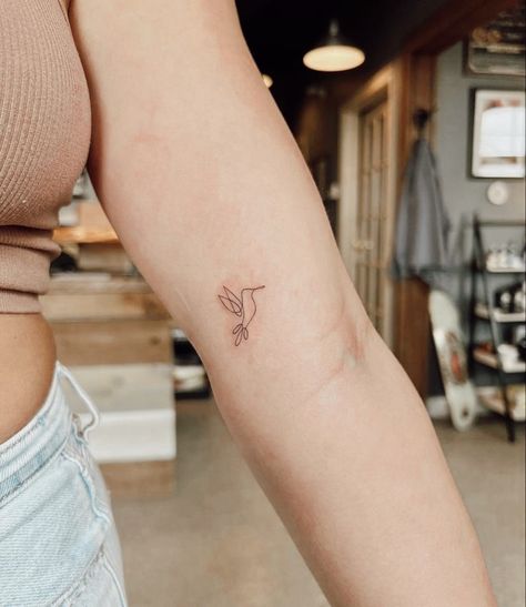 Small Tattoo Ideas Arm Woman Simple, One Line Hummingbird, Back Arm Tattoo Women, Swallow Tattoo Meaning, Line Hummingbird, Simple Tattoos With Meaning, Hummingbird Tattoos, Small Hummingbird Tattoo, Simple Bird Tattoo