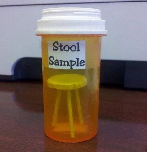 Medische Humor, Prank Ideas, Lab Humor, Stool Sample, Terrible Puns, Medical Humor, Summer Projects, Nurse Humor, E Card