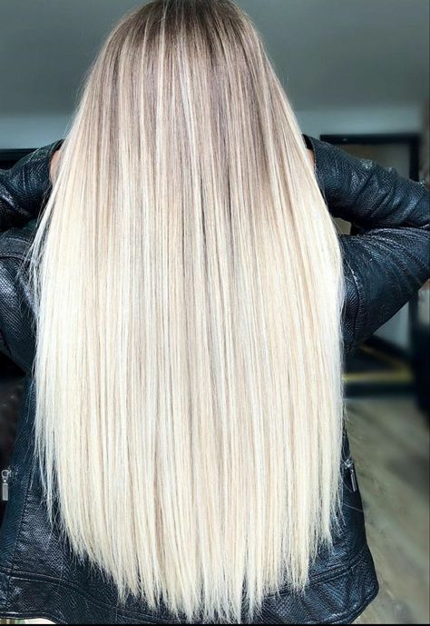 Blond Hair Shadow Roots, Platinum Blonde Hair With Brown Roots, Blonde Hair With Brown Roots, Shadow Roots, Blonde Baby, Blonde Ends, Baby Lights, Blonde Babies, Hair Shadow