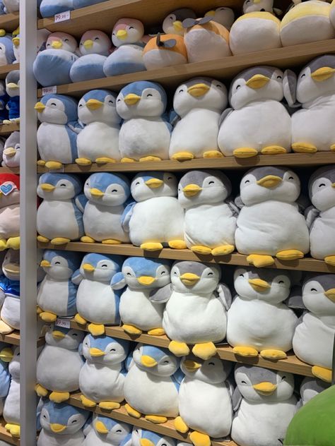 Penguin Stuff Toy Aesthetic, Miniso Plushies Penguin, Penguin Stuff Toy, Miniso Penguin, Plushie Penguin, Miniso Plushies, Penguin Teddy, Penguin Plushie, Iphone Wallpaper Violet