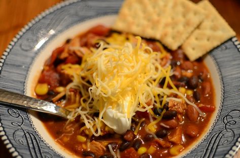 RECIPE: Easy After Thanksgiving (or Christmas) Leftover Turkey Chili Leftover Turkey Chili, Christmas Leftovers, Turkey Dishes, Hosting Thanksgiving, Turkey Chili, Turkey Sandwiches, Leftover Turkey, Easy Thanksgiving, Our House