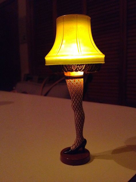 Jocelyn's Mountfield Dollhouse: Update: Light for the Leg Lamp Dollhouse Update, Haunted Miniatures, Miniature Lights, Log Cabin Ideas, Leg Lamp, Solar Power Diy, Miniature Tutorials, House Lighting, 3d Printer Projects