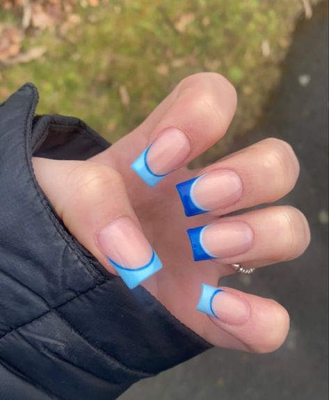 Simple Blue Square Nails, Dark Blue Nails Square, Dark Blue And Light Blue Nails, Light Blue And Dark Blue Nails, Dark And Light Blue Nails, Light And Dark Blue Nails, Dark Blue French Tip Nails, Deepika Hairstyles, Blue French Tip Nails