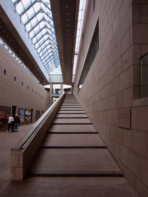 https://flic.kr/p/4LqzQp | The Stramp | A stramp is a slang term that describes a combination stair and ramp.  This one is located in the National Gallery in Ottawa. Stairs And Ramp Combination, Interior Ramp Design, Indoor Ramp Design, Ramp And Stairs Combined, Ramp Architecture Design, Ramp And Stairs Architecture, Wheelchair Ramp Design, Ramps Architecture, Ramp Stairs