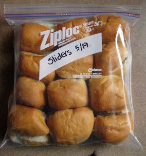 Made by Nicole: Dinner's Ready In Two Minutes: Sliders Freezing Meals, Homemade Sliders, Hamburger Sliders, Bulk Cooking, Mini Hamburgers, Freezing Food, Freezer Food, Freezable Meals, Crock Pot Freezer